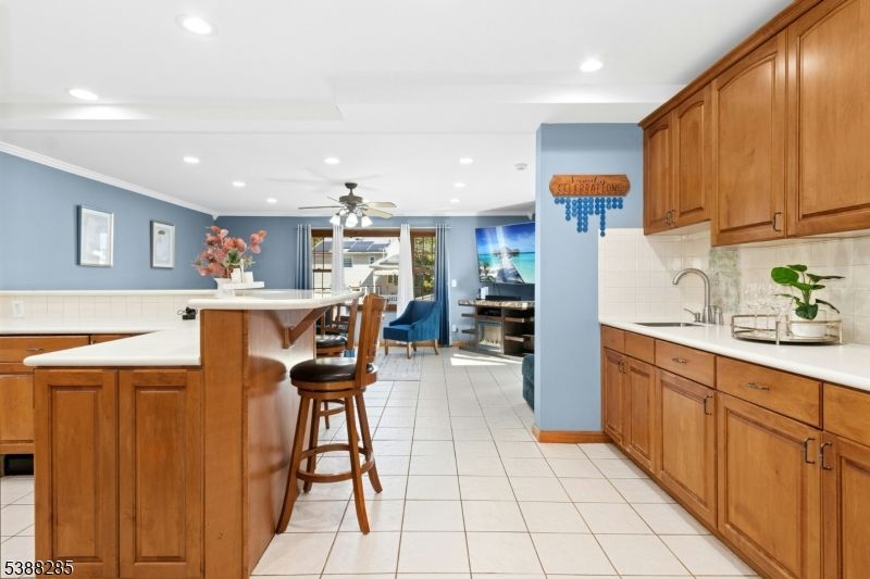 Dining room, Interior, Kitchen, Recessed Lighting