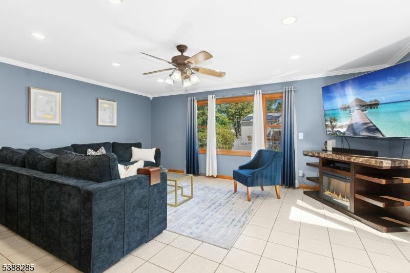 Fireplace, Interior, Living room, Recessed Lighting