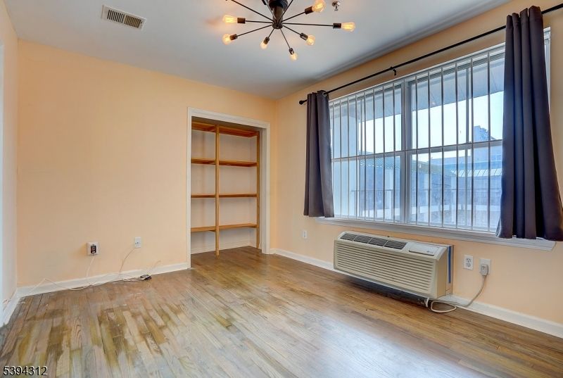 Empty room, Interior, Pendant Lights, Wood Texture Flooring
