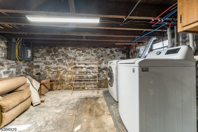 Garage, Interior, Stone Walls, Washer