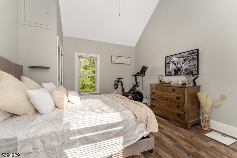 Bedroom, Fitness Equipment, Interior, Wood Texture Flooring