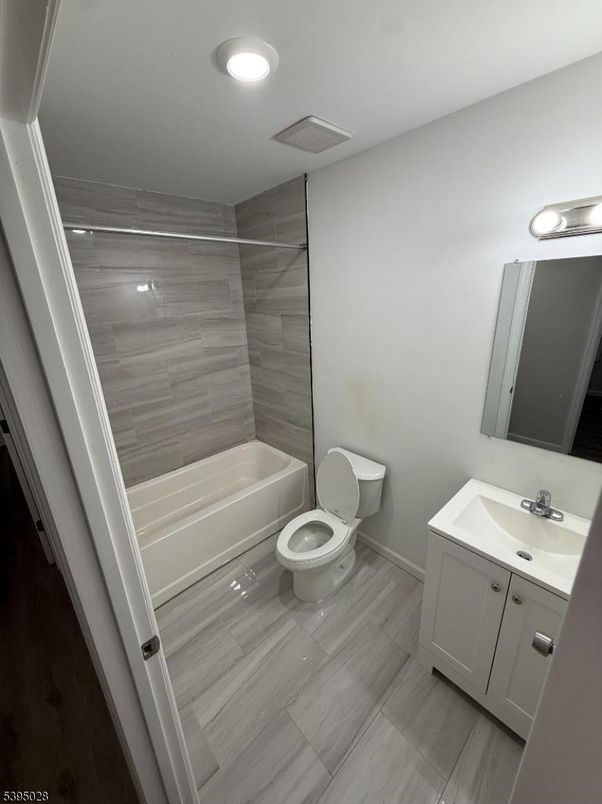 Bathroom, Interior, Recessed Lighting, Wood Texture Flooring