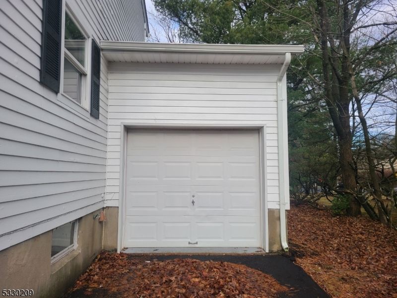 Detached Garage, Exterior