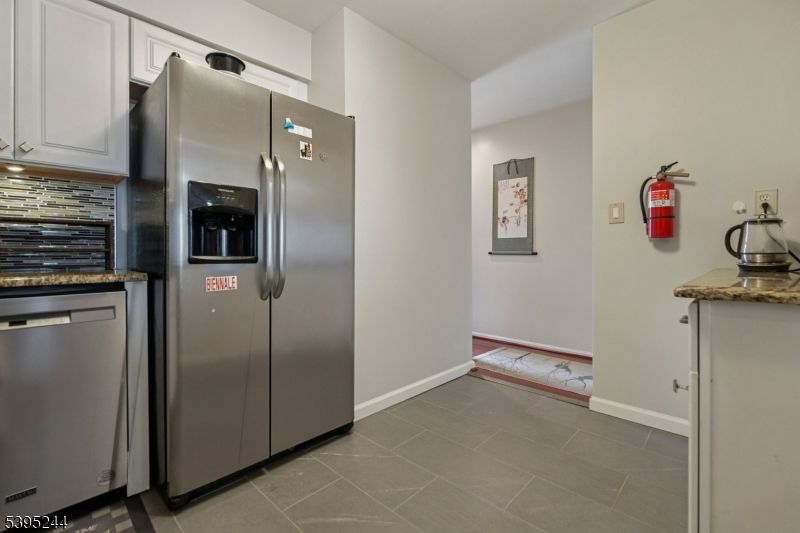 Elevator, Interior, Kitchen, Stainless Steel Appliances