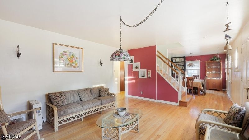 Interior, Living room, Pendant Lights, Wood Texture Flooring