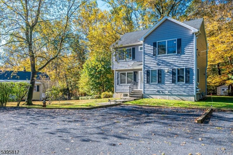 Exterior, Facade, Queen Anne Victorian