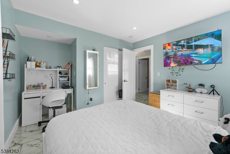 Bedroom, Home Office, Interior, Marble, Recessed Lighting