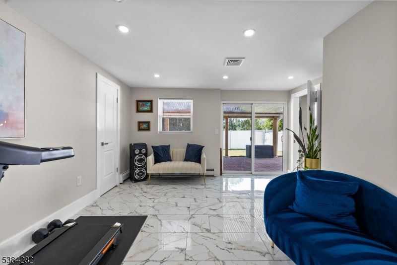 Fitness Equipment, Interior, Marble, Recessed Lighting