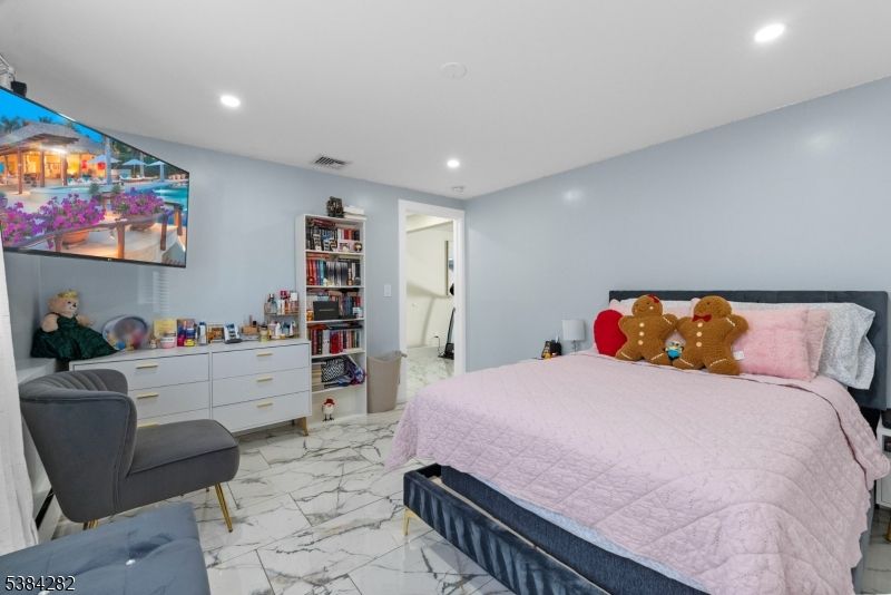 Bedroom, Interior, Marble, Recessed Lighting