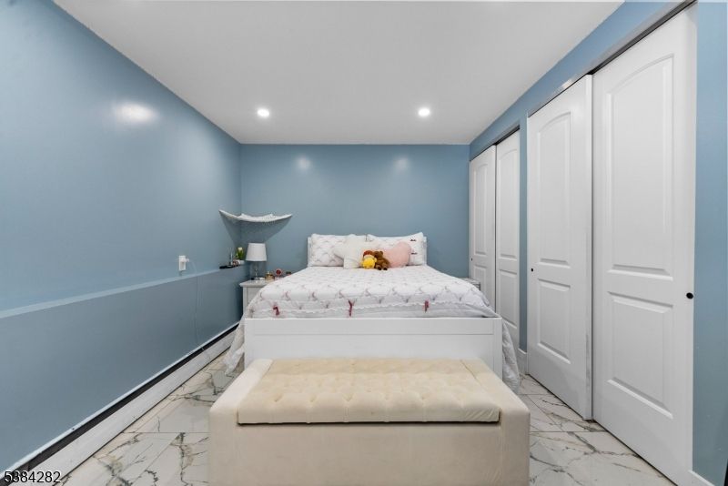 Bedroom, Interior, Marble, Recessed Lighting