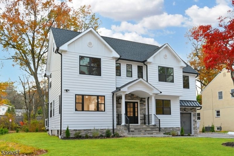 Exterior, Facade, Farmhouse