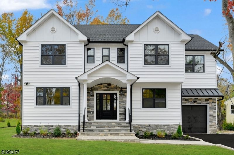 Attached, Exterior, Facade, Farmhouse