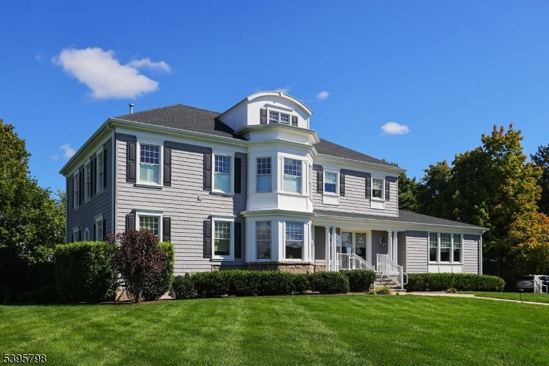 Exterior, Facade, Georgian