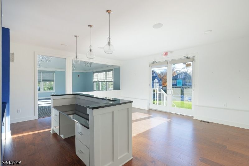 Interior, Kitchen, Pendant Lights, Wood Texture Flooring
