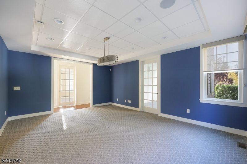 Empty room, Interior, Pendant Lights, Recessed Lighting