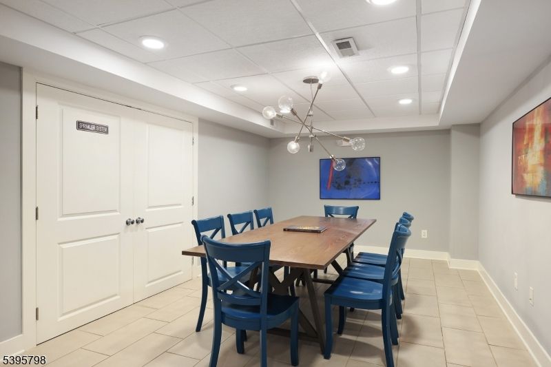 Dining room, Interior, Pendant Lights, Recessed Lighting