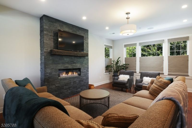 Fireplace, Interior, Living room, Recessed Lighting