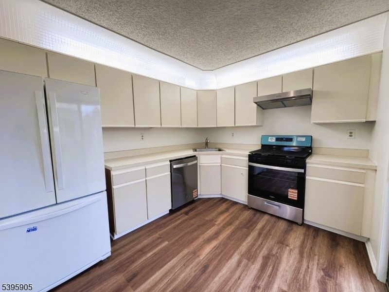 Interior, Kitchen, Stainless Steel Appliances, Wood Texture Flooring