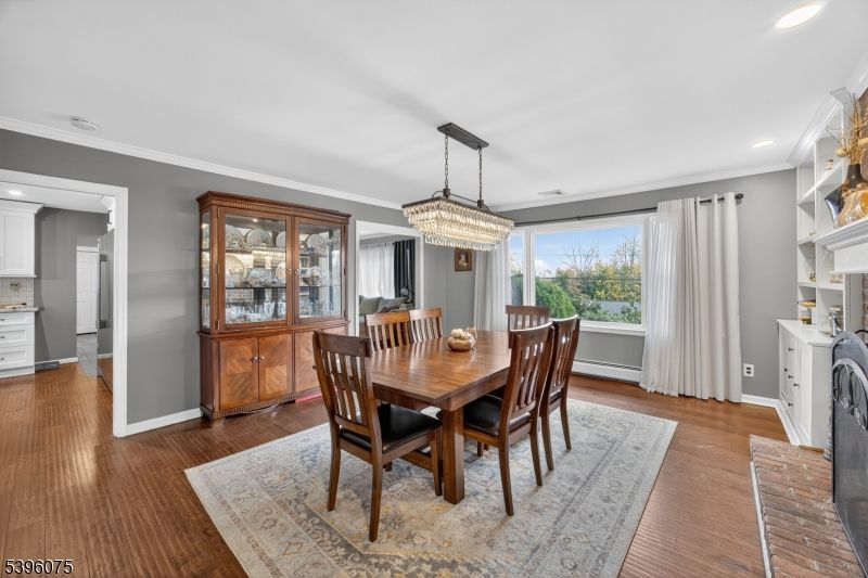 Chandelier, Dining room, Interior, Recessed Lighting, Wood Texture Flooring