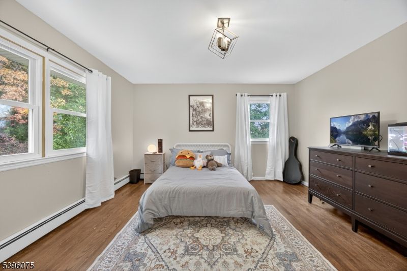 Bedroom, Interior, Pendant Lights, Wood Texture Flooring