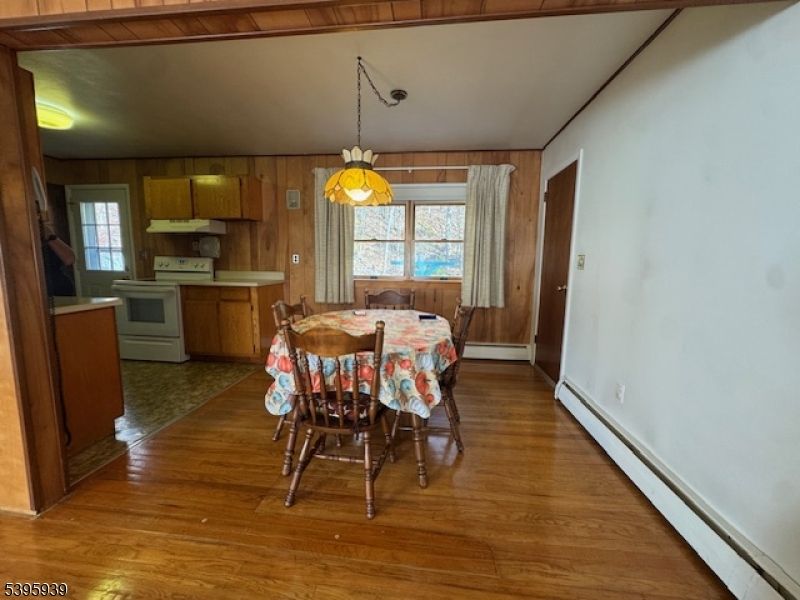 Dining room, Interior, Kitchen, Pendant Lights, Wood Texture Flooring