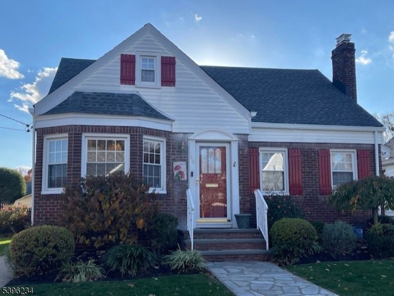 Exterior, Facade, Brick Facade, Queen Anne Victorian