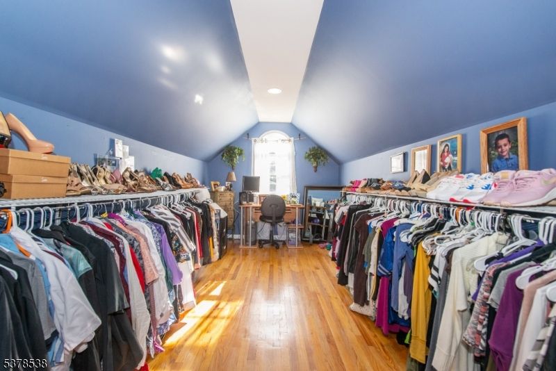 Interior, Recessed Lighting, Walk-in Closets, Wood Texture Flooring