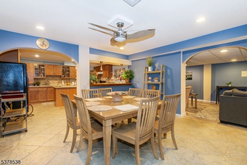 Dining room, Interior, Kitchen, Recessed Lighting