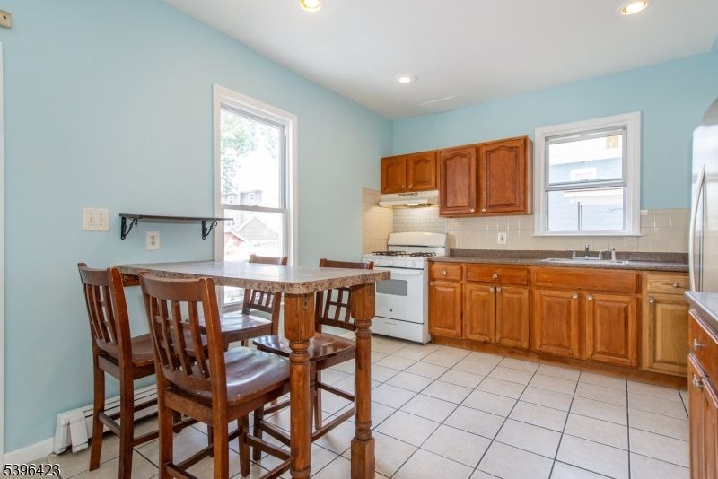 Dining room, Interior, Kitchen, Recessed Lighting