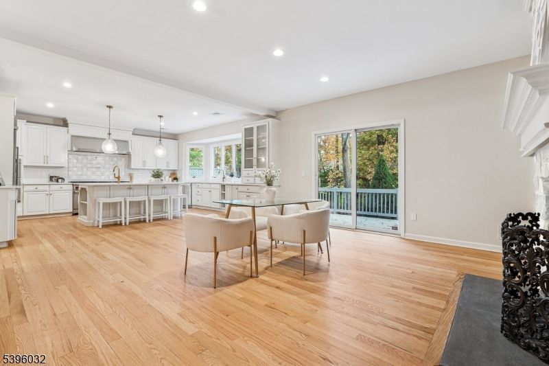 Dining room, Interior, Kitchen, Pendant Lights, Recessed Lighting, Wood Texture Flooring