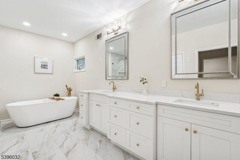 Bathroom, Dual Sink Vanities, Free Standing Baths, Interior, Marble, Recessed Lighting