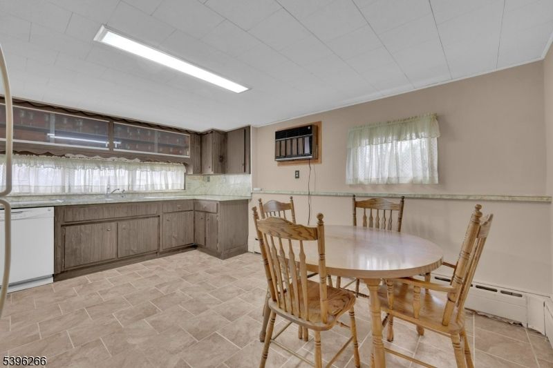Dining room, Interior, Kitchen, Recessed Lighting