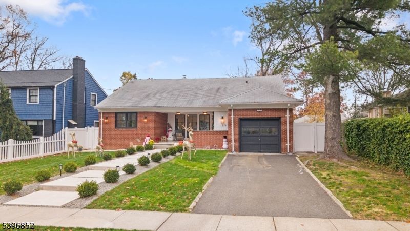 Attached, Exterior, Facade, Brick Facade, Cape Cod