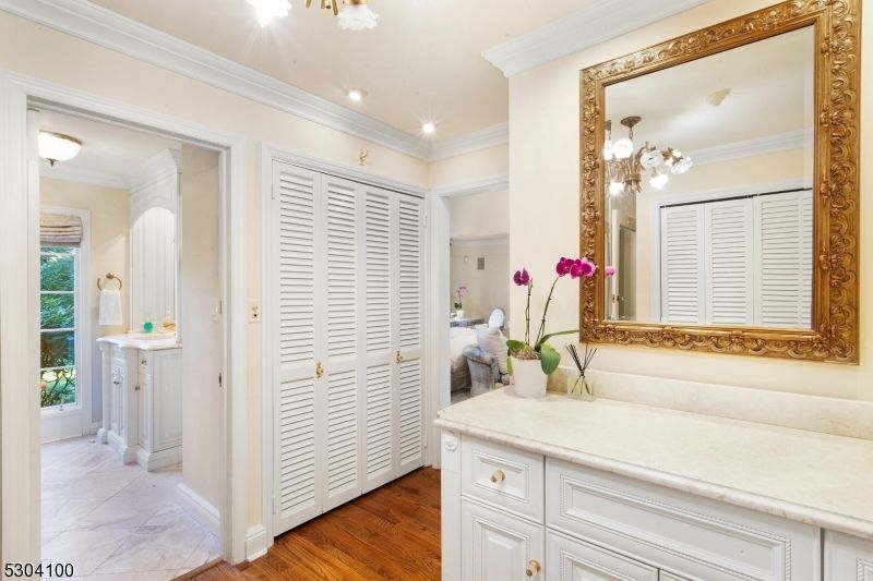 Chandelier, Interior, Recessed Lighting, Wood Texture Flooring