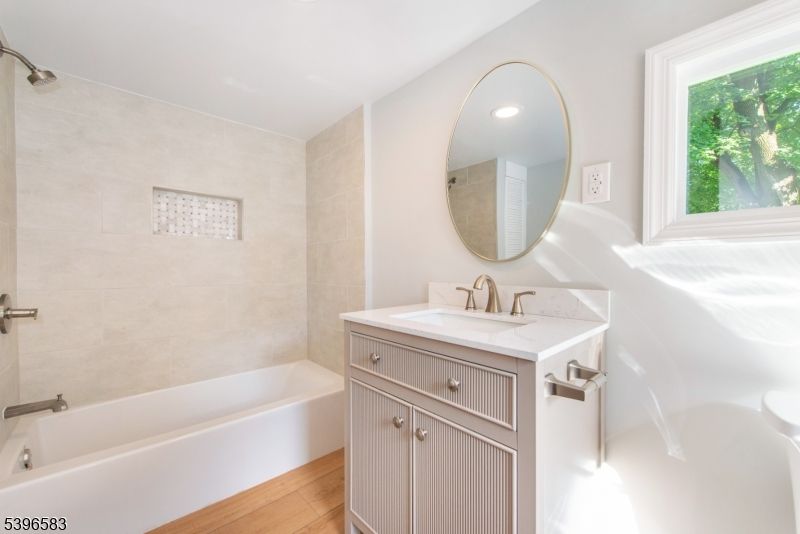 Bathroom, Interior, Recessed Lighting, Wood Texture Flooring