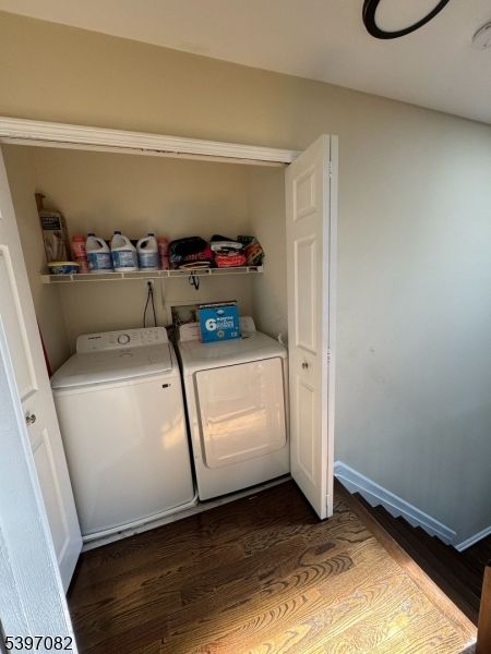 Interior, Utility Closets, Washer, Wood Texture Flooring