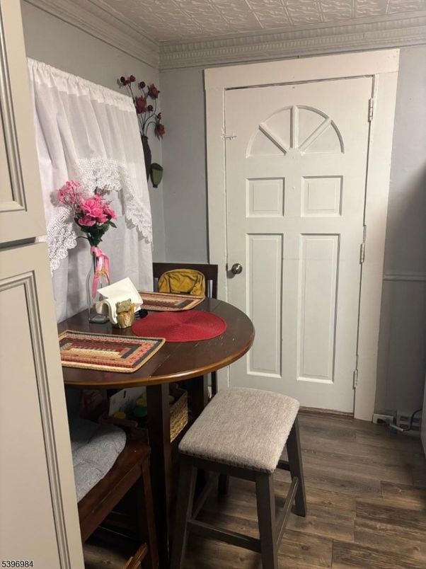 Dining room, Interior, Wood Texture Flooring