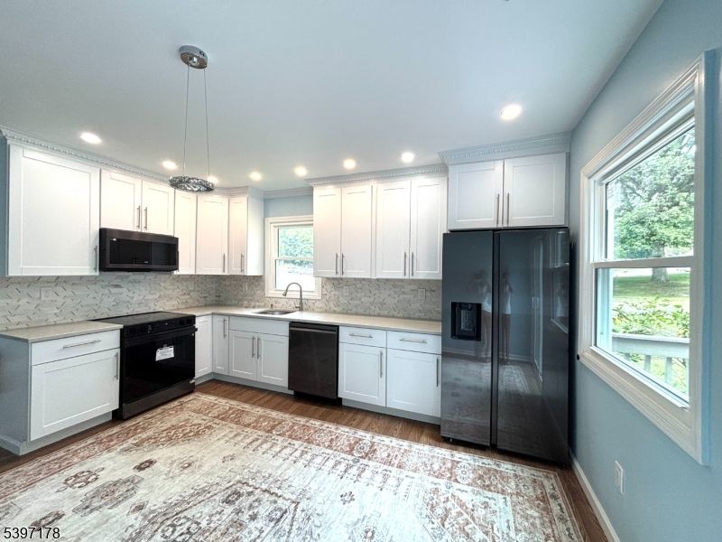 Interior, Kitchen, Pendant Lights, Recessed Lighting, Wood Texture Flooring