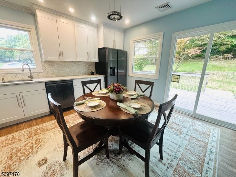 Dining room, Interior, Kitchen, Recessed Lighting, Wood Texture Flooring