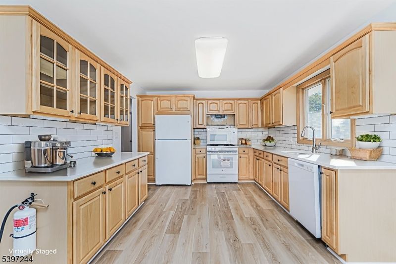 Interior, Kitchen, Wood Texture Flooring