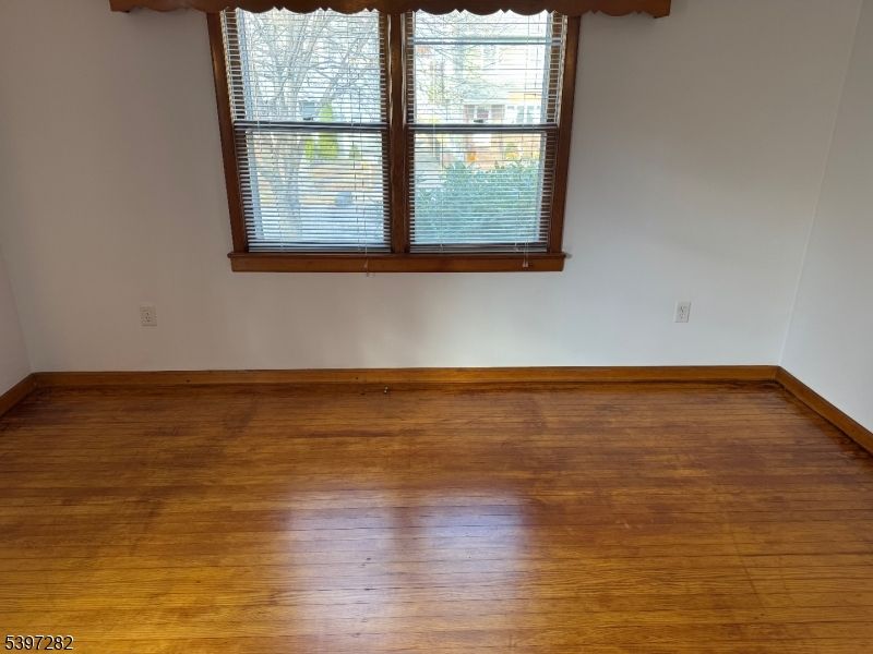 Empty room, Interior, Wooden Beams, Wood Texture Flooring