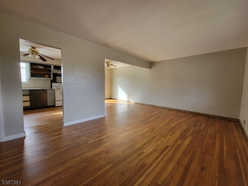 Empty room, Interior, Kitchen, Wood Texture Flooring