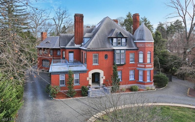 Exterior, Facade, Brick Facade, Queen Anne Victorian
