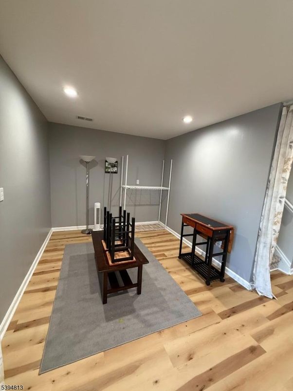 Fitness Equipment, Interior, Recessed Lighting, Wood Texture Flooring