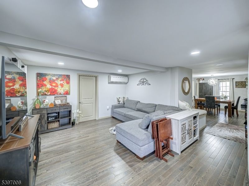 Chandelier, Dining room, Interior, Living room, Recessed Lighting, Wood Texture Flooring