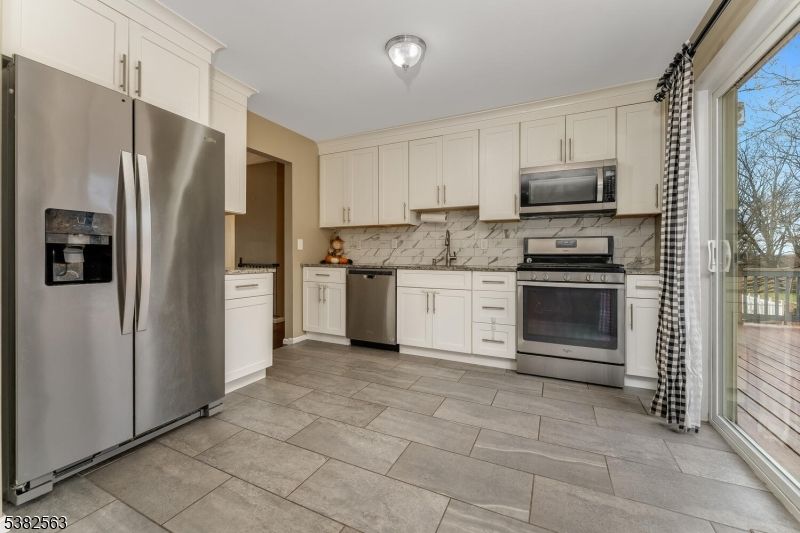 Interior, Kitchen, Stainless Steel Appliances
