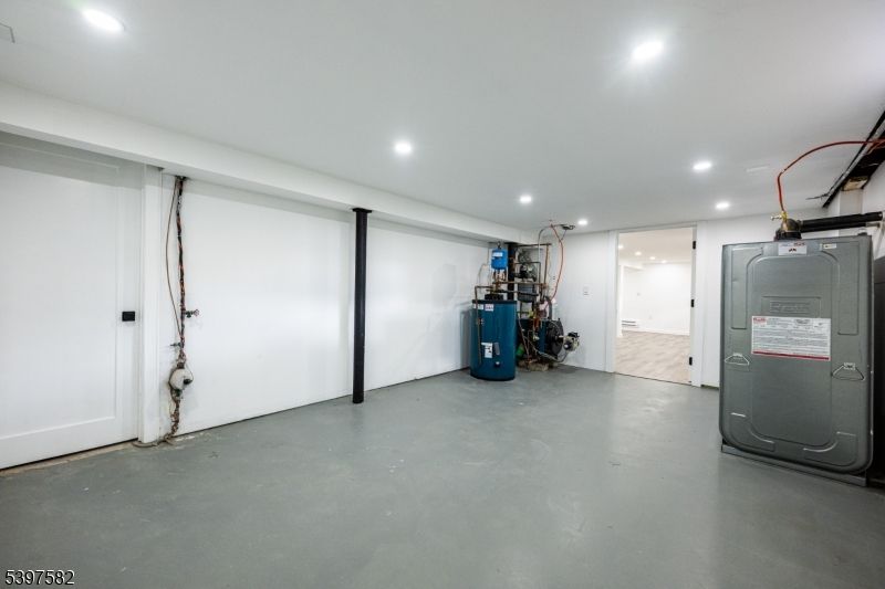 Interior, Recessed Lighting