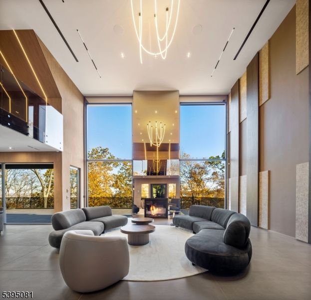 Chandelier, Fireplace, Interior, Living room, Pendant Lights, Recessed Lighting