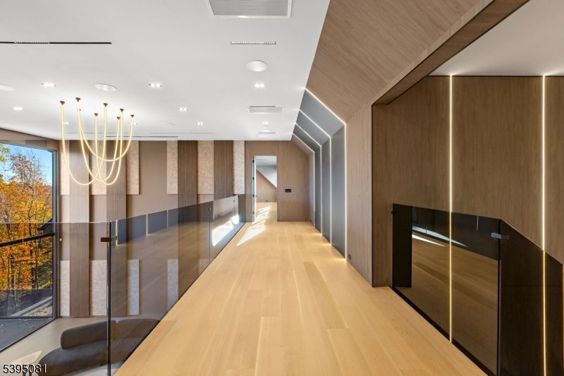 Interior, Pendant Lights, Recessed Lighting, Wood Texture Flooring