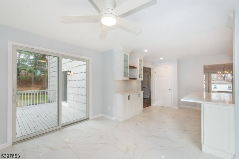 Chandelier, Empty room, Interior, Marble, Recessed Lighting
